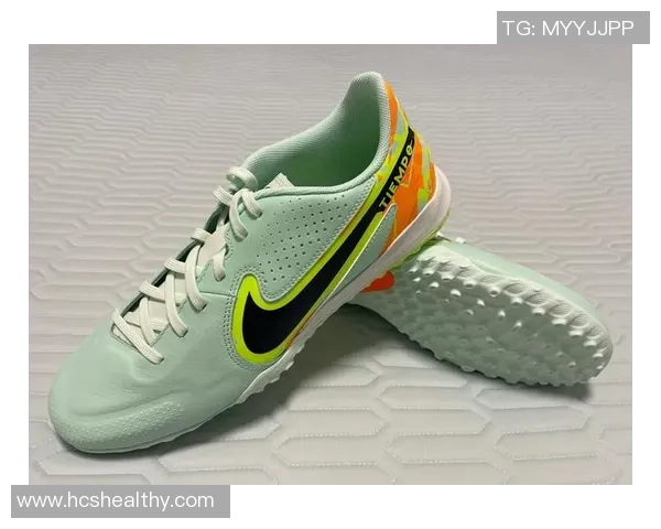 测评球星同款足球鞋体验推荐选择，助你提升竞技表现