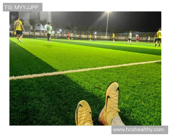 球星闪耀绿茵场 激烈对抗引爆足球现场激情瞬间 球星闪耀绿茵场 激烈对抗引爆足球现场激情瞬间